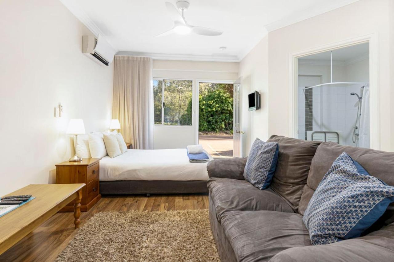 וונרופ Inn The Tuarts Guest Lodge מראה חיצוני תמונה