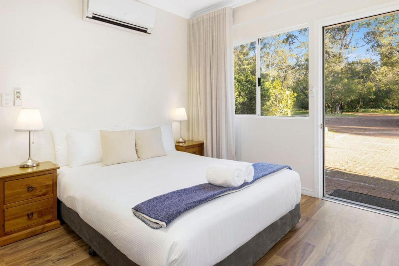 וונרופ Inn The Tuarts Guest Lodge מראה חיצוני תמונה
