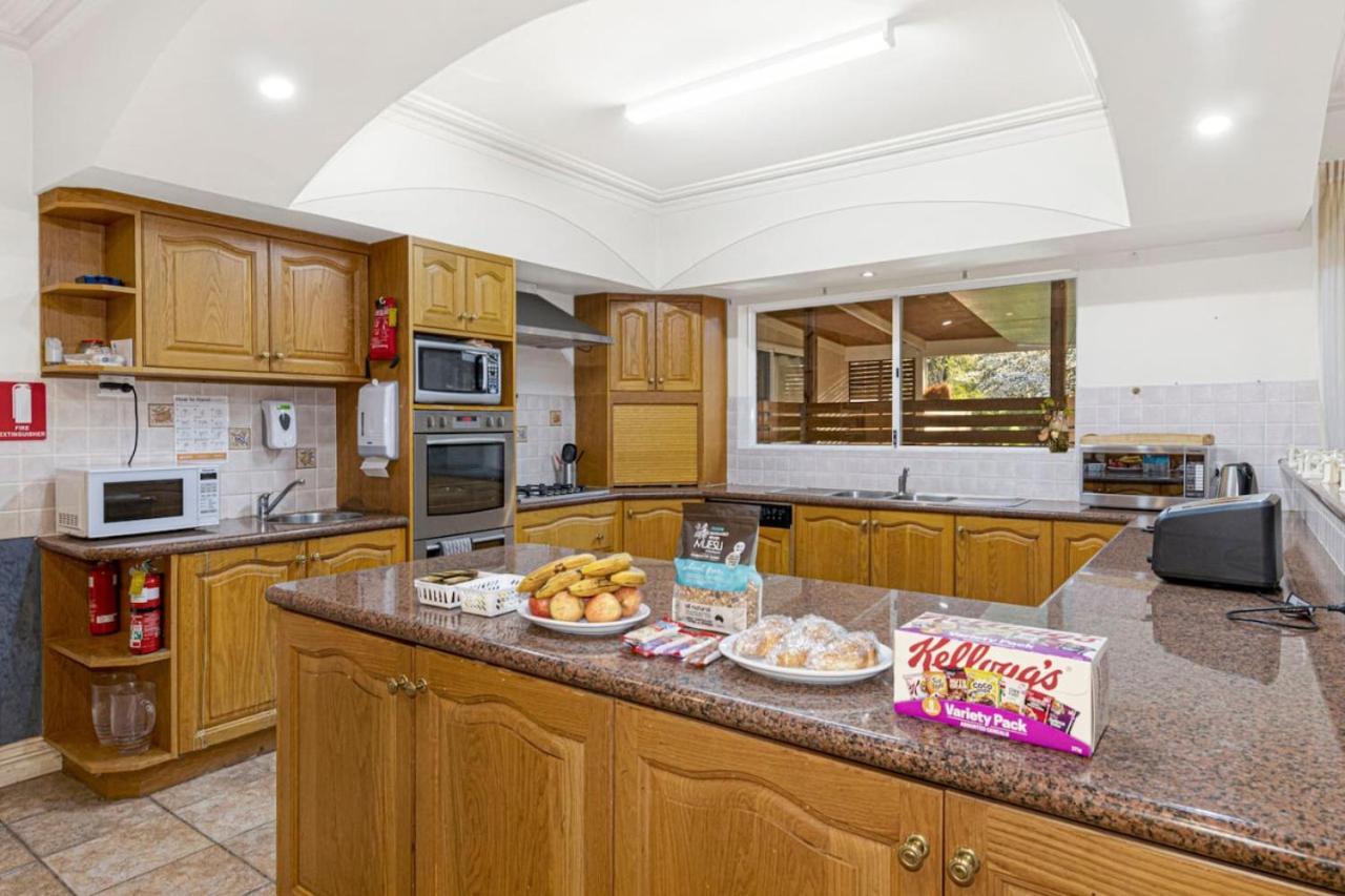 וונרופ Inn The Tuarts Guest Lodge מראה חיצוני תמונה