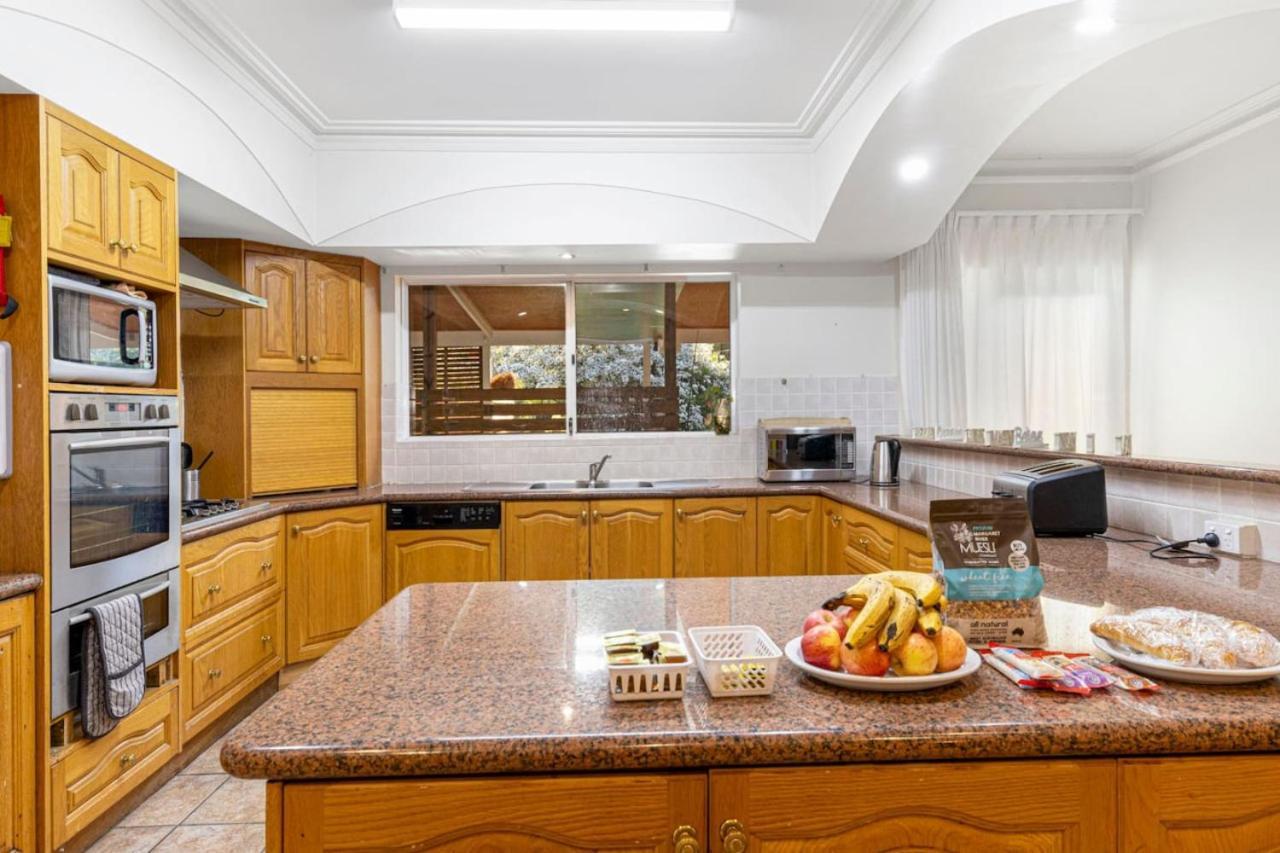 וונרופ Inn The Tuarts Guest Lodge מראה חיצוני תמונה