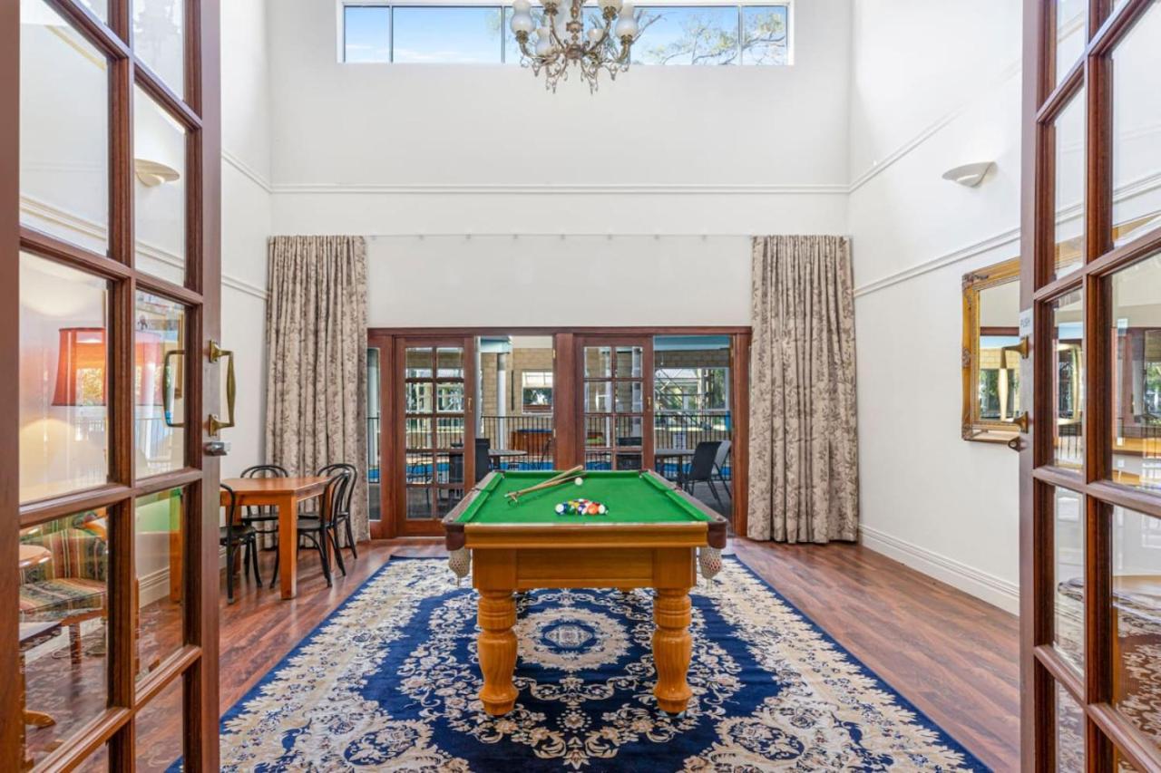וונרופ Inn The Tuarts Guest Lodge מראה חיצוני תמונה